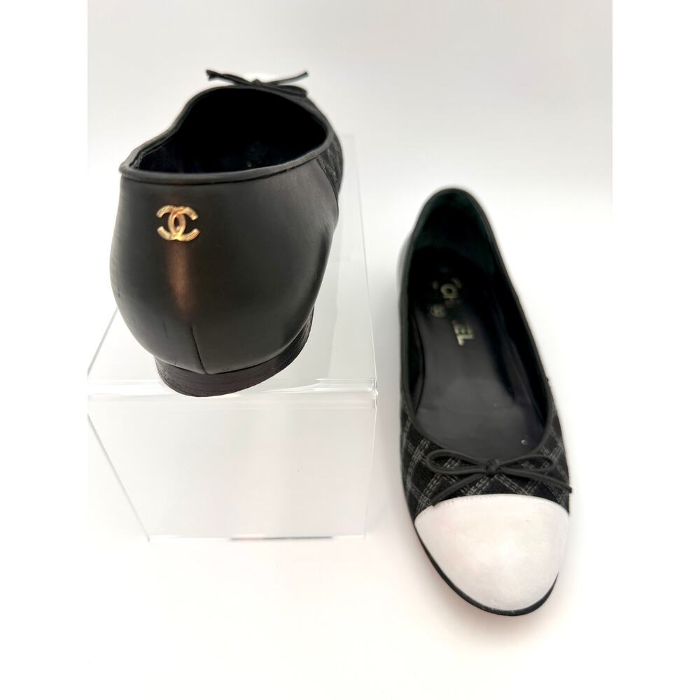 Chanel Interlocking CC Ballet Flats Black White Cap Toe Size 38.5 / 8.5 Bow - Picture 2 of 16